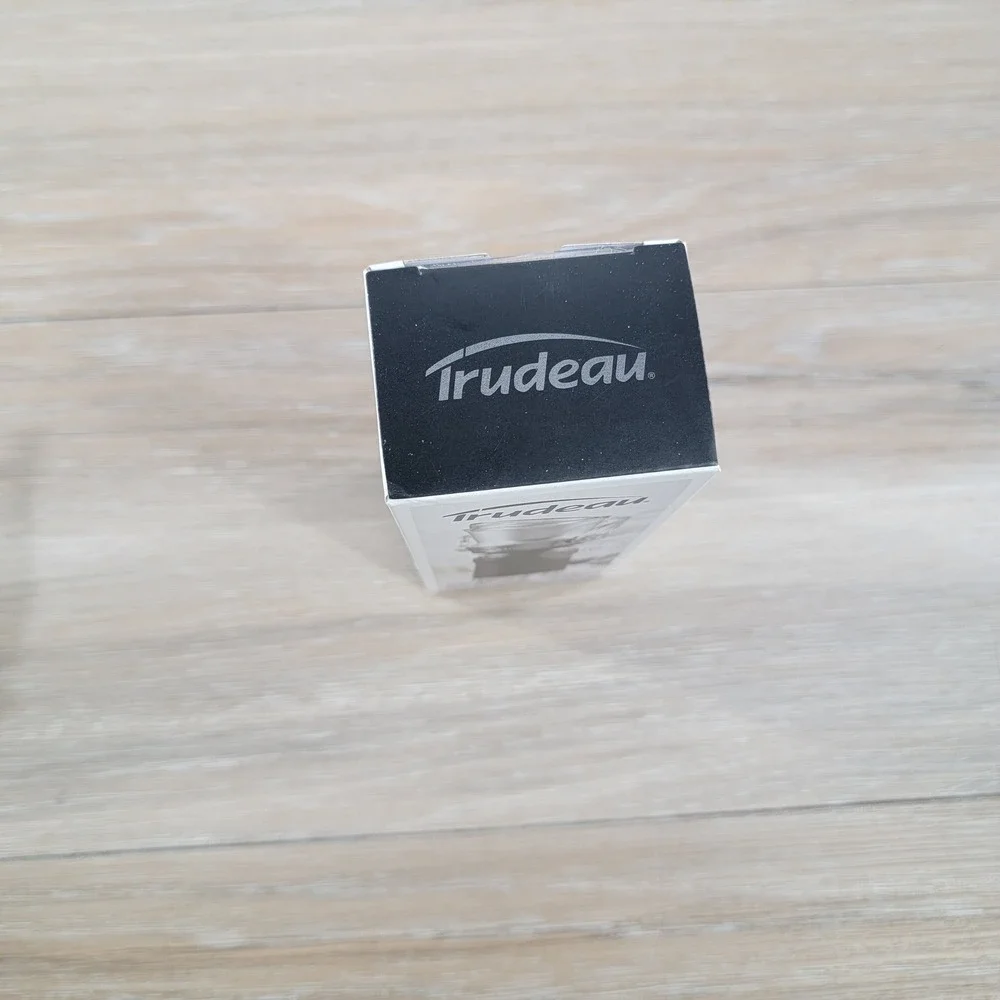 Trudeau Wine Pourer and Stopper Dripless Bottle Plug Black‎ Clear 0971503 NEW